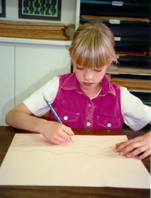 Drawing the horizon line and waves.